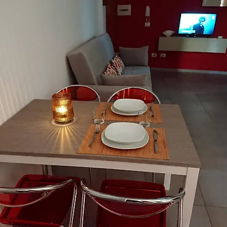 Di Alex Apartman *